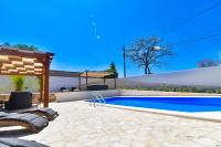 Villa Village Idylle with pool, sauna, jacuzzy and private parking - B&B Sukošan