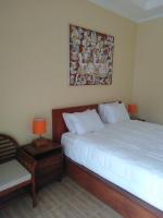 Sastra Ubud House - Bed and Breakfast