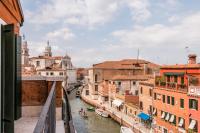 Carmini Canal View & Lift by LionHost - B&B Venezia