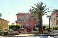 PATRIZIA - Vicino al centro, con 3 camere e posto auto - B&B Numana