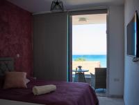Studio Apartment with Sea View