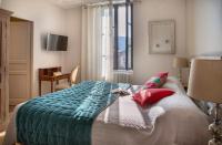 Zimmer mit Queensize-Bett und Gartenblick
