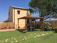 Casa del Sale, a 50 m dalla spiaggia - B&B Lascari