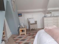 King Room with Separate Private Bathroom