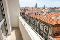 Big Families & Groups Bonjardim views 5 bedrooms 3 bathrooms - B&B Porto