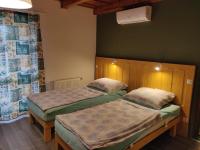 Twin Room with Shower