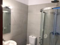 Villa Fronte Spiaggia con 5 Camere da Letto