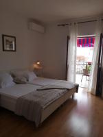 Apartamento con terraza