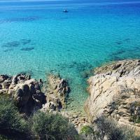 Très beau studio à 100m de la plage de Marinella - B&B