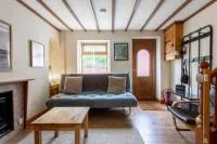 Selah Cottage, 21 Queen Street - B&B Pontrhydyfen