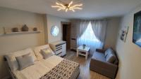 Studio mit Kingsize-Bett und Schlafsofa
