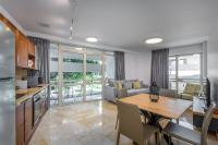 DIZENGOFF SQUARE superb 1 bedroom with balcony - B&B Tel Aviv
