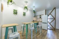 The Color Hostel - B&B