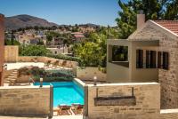 Phaistos Villas - Crete Poolside Luxury Retreats - Bed and Breakfast Sívas