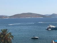 Sea View Apartment Saranda - B&B