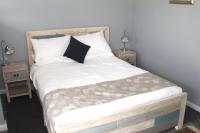 Apartment with Garden View - Pet Friendly