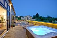 Cheddar Pink, Strawberryfield Park, Cheddar - B&B Cheddar