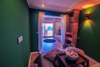 The Paradise Monac'Home Parking - B&B Monte-Carlo