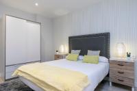 Deluxe One-Bedroom Apartment