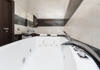 Estudio Deluxe con bañera de hidromasaje - Bulevar L. Ukrainki, 9 