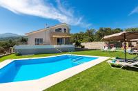 Anatoli Villa, a Retreat with Private Pool & BBQ, By ThinkVilla - Ferienwohnung Orthés