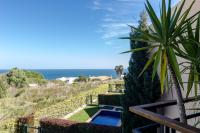Two bedroom apartment with mezzanine, private hot tub and sea view