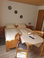 Driepersoonskamer met Badkamer