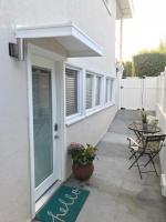Private Guest Suite in West Los Angeles - Bed and Breakfast
