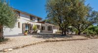 Mas la Chêneraie Lourmarin - Au calme, à 10 mn du centre ville à pied - Chambres d'hôtes Lourmarin