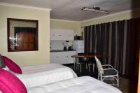 13 Hobson - B&B