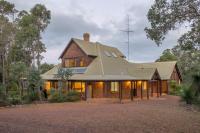 A Hidden Bush Delight - B&B