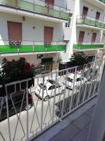 Apartamento con balcón