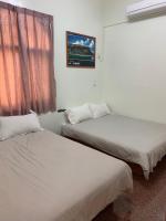 Chambre Quadruple avec Douche