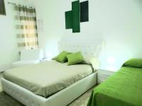 One-Bedroom Holiday Home