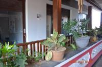 Radha Homestay - Bed and Breakfast