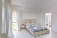 Santa Rosa luxury apartment 2 BEDROOMS 4 People private parking - Chambres d'hôtes Trani