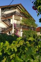 City Retro Chic Apartment Magdalena Trogir - B&B Traù