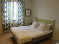Twin Room with Shared Bathroom