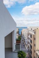 Seashells Sea View Penthouse with private Hot Tub & large sunny terrace with stunning views - by Getwaysmalta - B&B