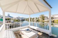 Easy canal living on Thesen Islands - B&B