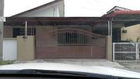 Green Dream Homestay 4 Bilik & Ruang Tamu Aircond 3 Bilik Air Wifi Netflix Kota Bharu - Chambres d'hôtes Kota Bahru