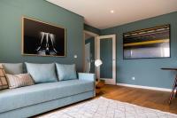 One-Bedroom Apartment with Balcony