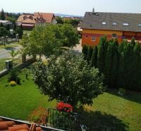 Apartment mit Gartenblick