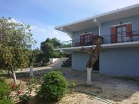 Country Side House (View, Parking, wifi, Fenced Yard, Close to the Sea) - Ferienwohnung