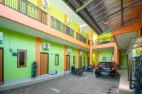 B&B Cirebon - RedDoorz near Kejaksan Station Cirebon 2 - Bed and Breakfast Cirebon