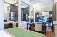 Dreibettzimmer mit Stadtblick