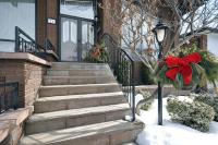 B&B Toronto - A Stunning Chalet Style Home - Bed and Breakfast Toronto