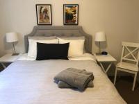 Kamer met Queensize Bed, Eigen Badkamer en Eigen Zithoek