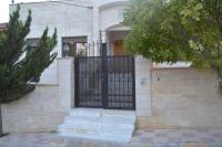 Our Villa's Pine Cottage - HQ Budget Stay - Wonderful horizon view of Jerash - Chambres d'hôtes Jarash