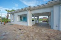 Only 5 Miles from Disney! Free Water Park! 2 Bed, 2 Bath Condo, Sleeps 8 - B&B